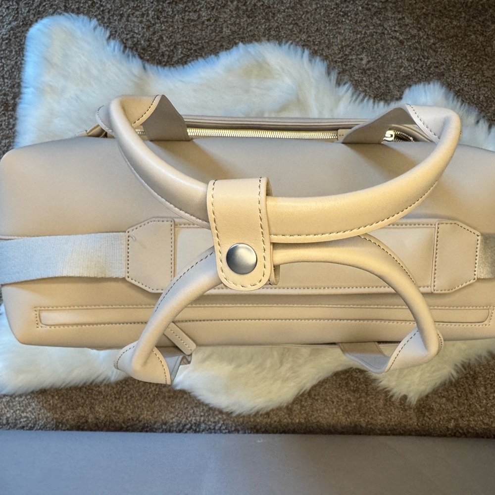 MONOS Metro Weekender - Ivory - Vegan Leather Travel Luggage - Picture 6 of 16
